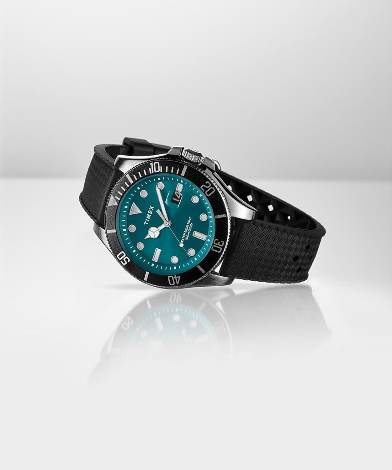 image:imageTimex Mens Harborside Coast 43mm Watch with SilverTone Case amp Stainless Steel BraceletBlackGreenSilverTone